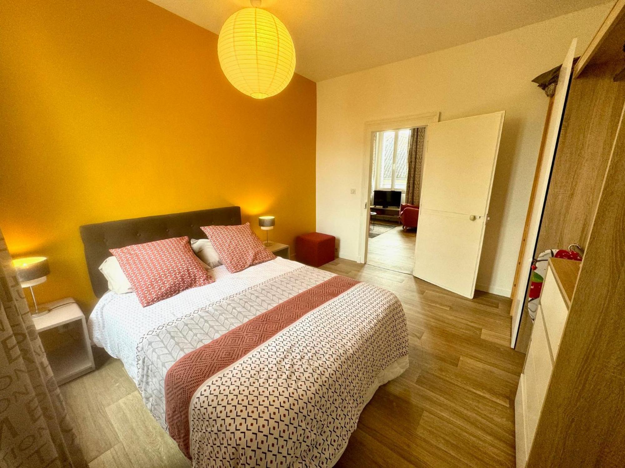 Le Clos Des Baleines 2 Limoges Bagian luar foto