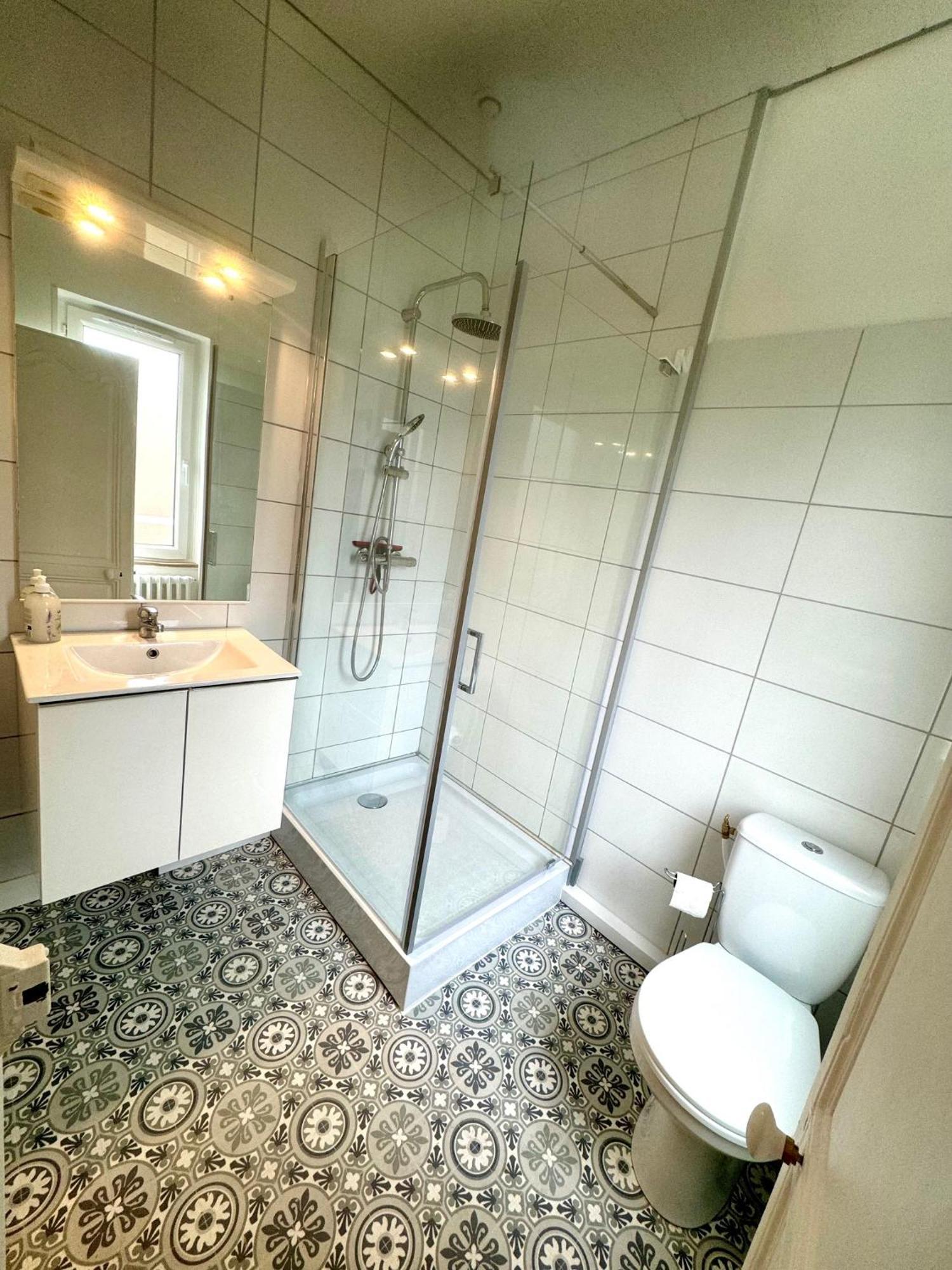 Le Clos Des Baleines 2 Limoges Bagian luar foto